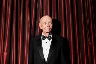 بازخوانی گفت وگوها با مردی كه بر فراز ماه، تنهاترین انسان جهان بود