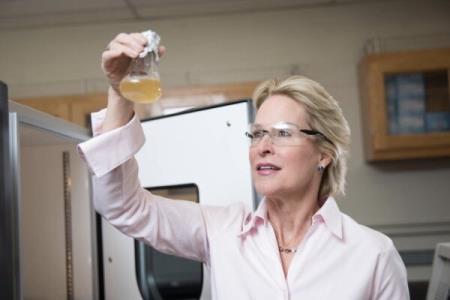 برنده جایزه نوبل به سبب تحقیق اشتباه پوزش خواست